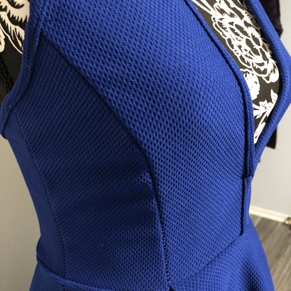 Dress - Picture 4 of 6